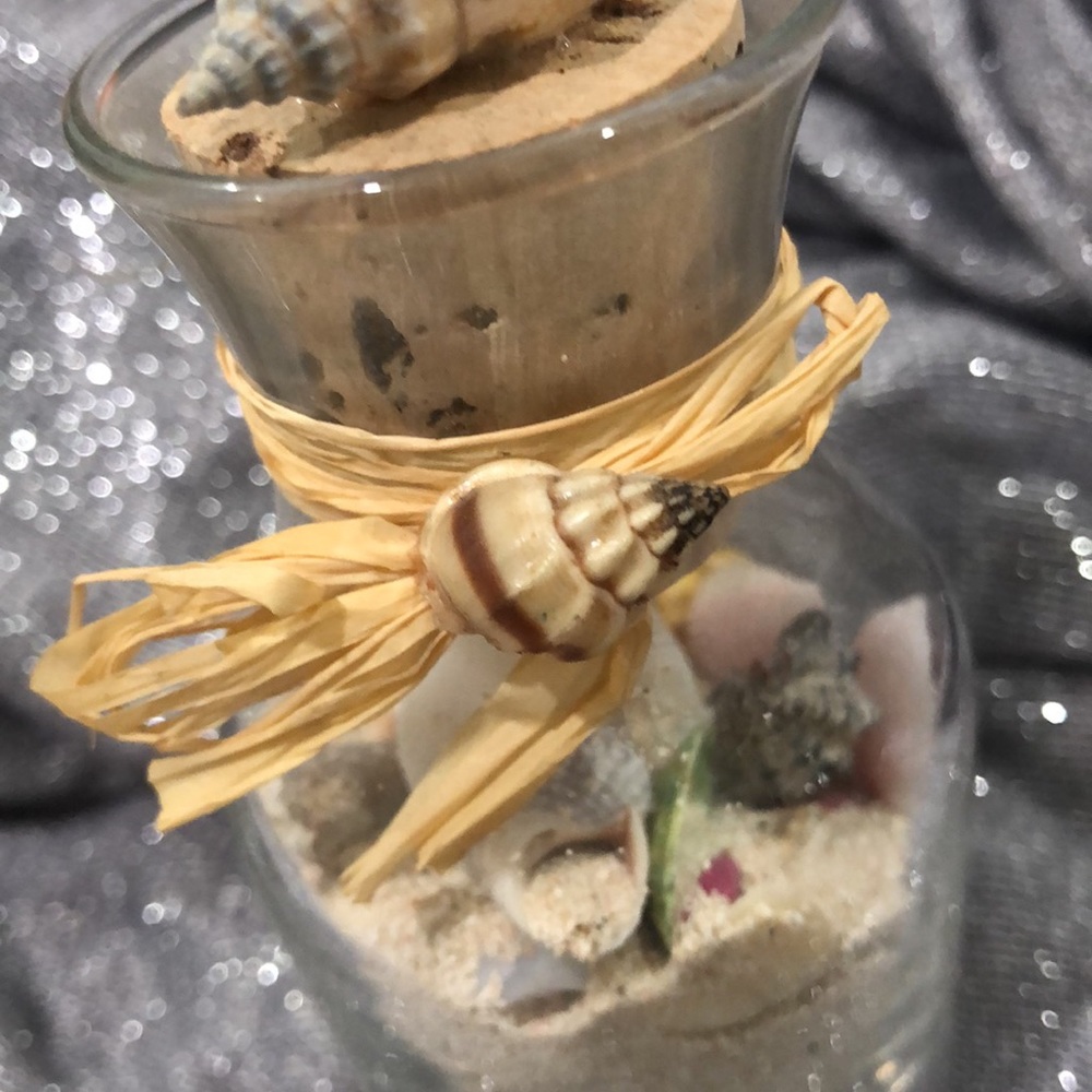 Handmade Decorative seashell jar - Picture 2 of 4